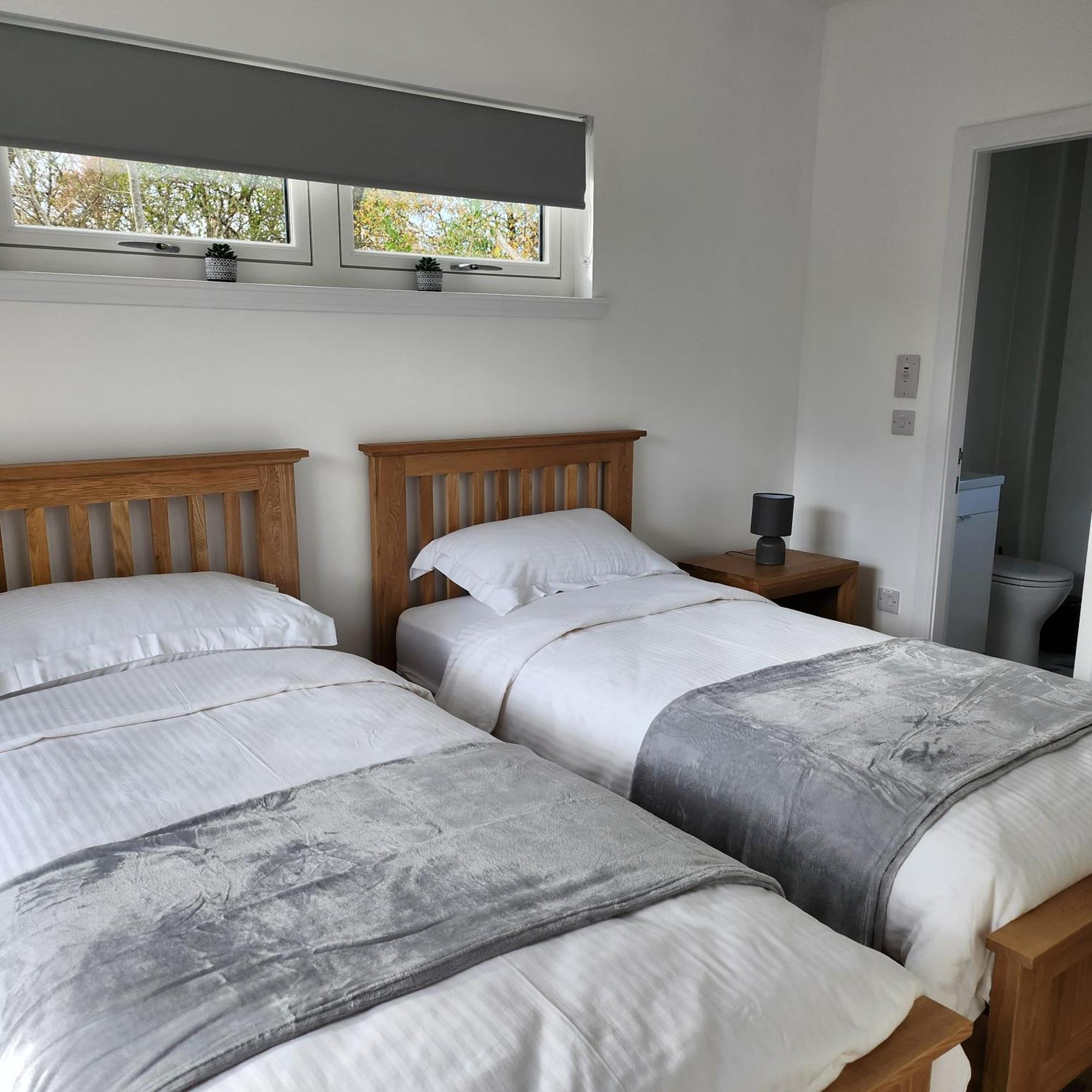 The Chalet At Wyvis Spean Bridge Extérieur photo